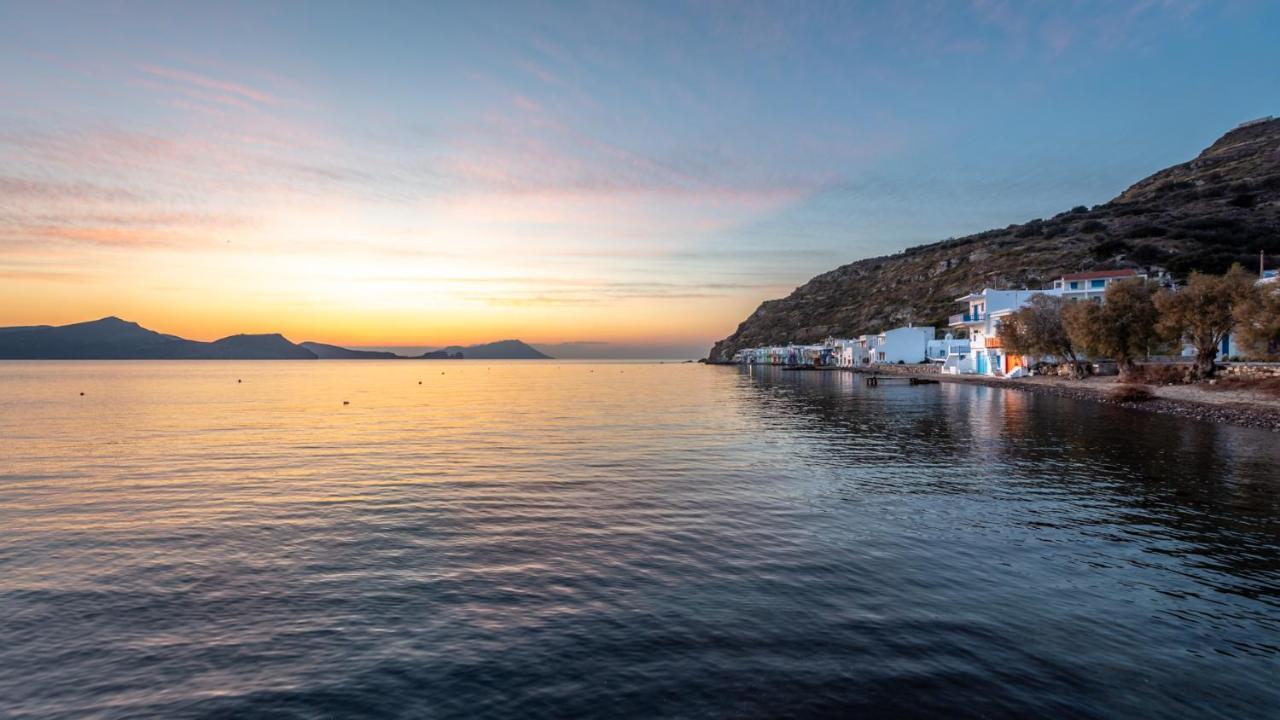 Blue Traditional Boathouse In Klima Klima  Dış mekan fotoğraf