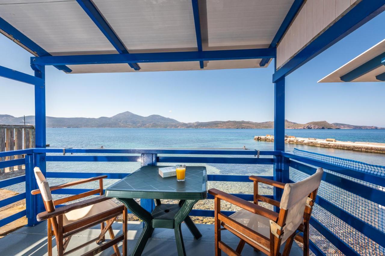 Blue Traditional Boathouse In Klima Klima  Dış mekan fotoğraf