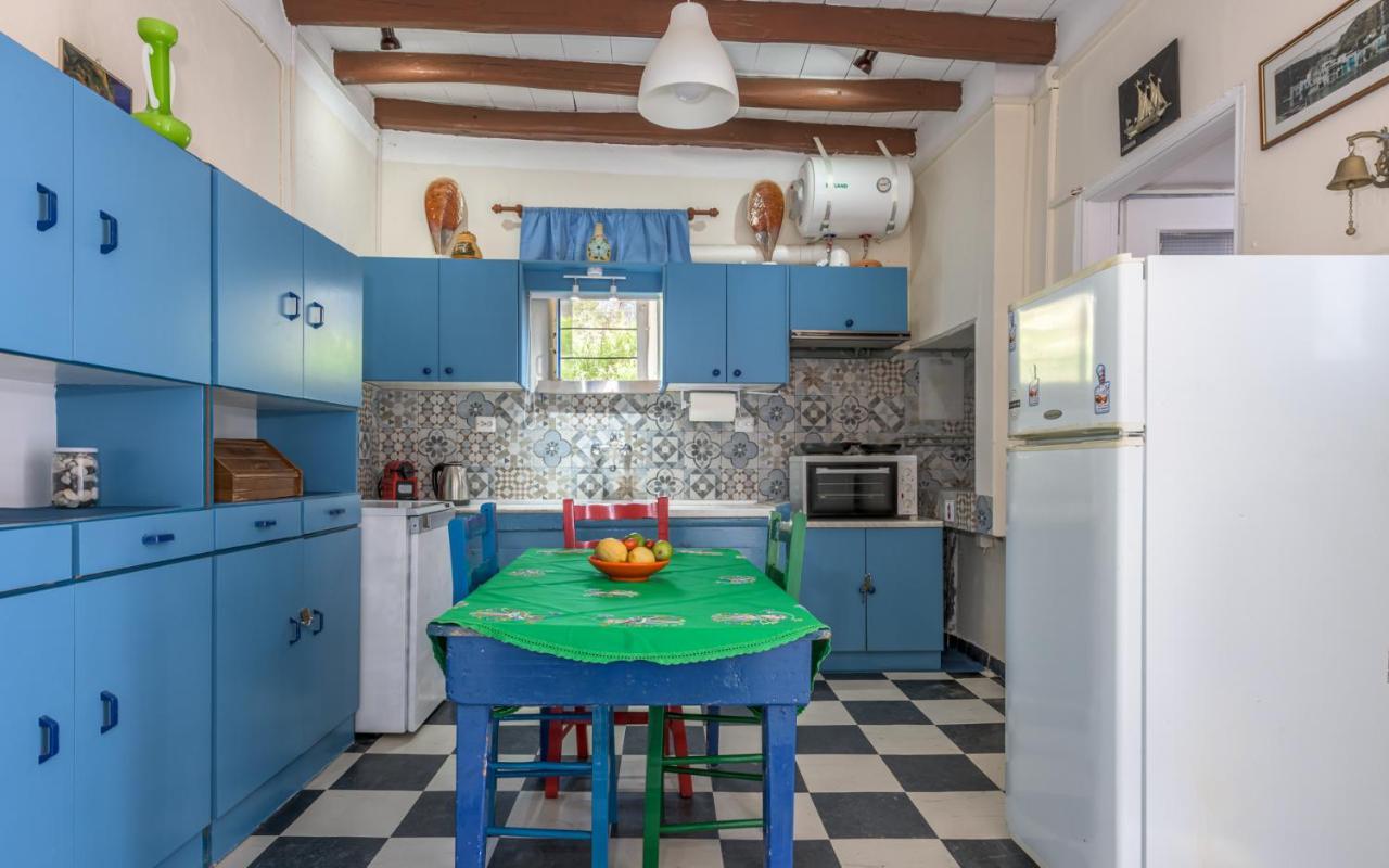 Blue Traditional Boathouse In Klima Klima  Dış mekan fotoğraf