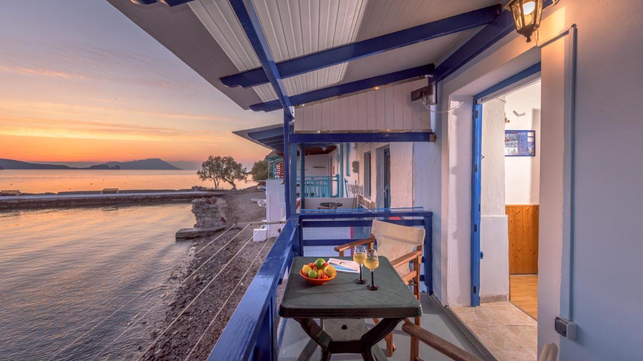 Blue Traditional Boathouse In Klima Klima  Dış mekan fotoğraf